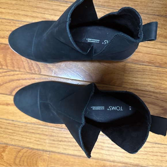 Tom’s Everly Cutout  - Black Ankle Boots with Block Heel - Picture 3 of 3